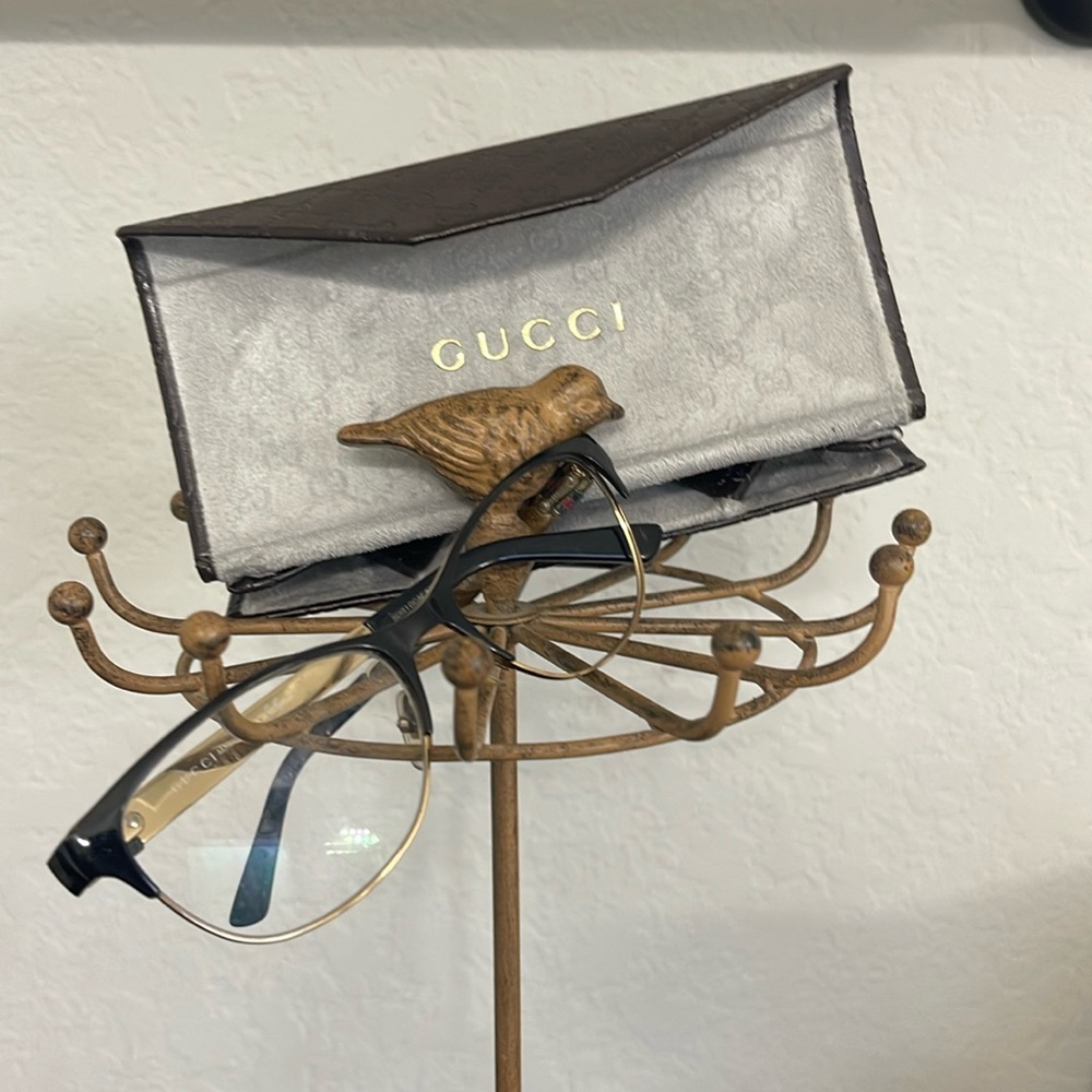 Gucci eyewear frame plus case